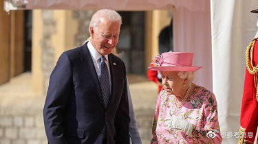 外媒：拜登见英国女王称“想起母亲”