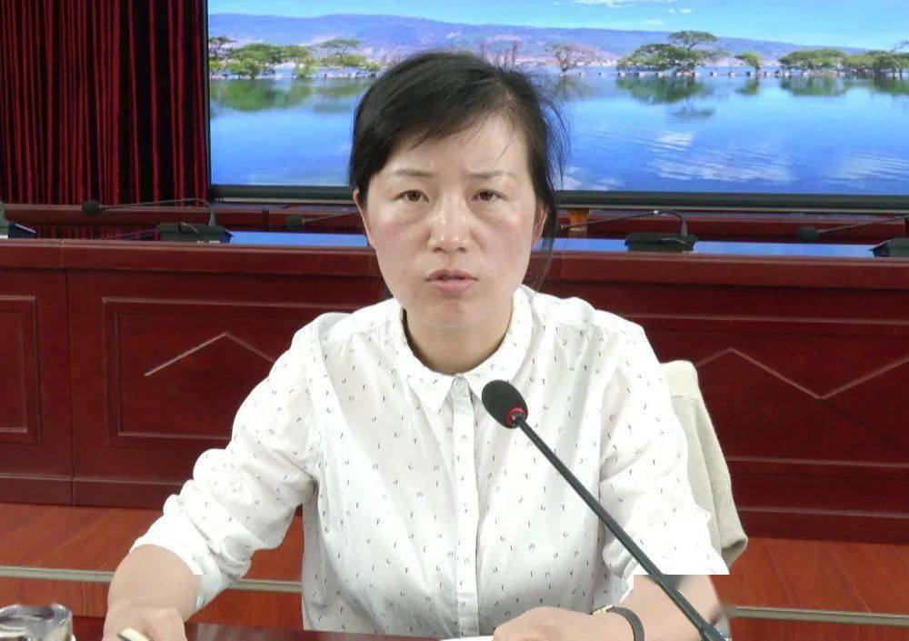 鹤庆县召开"美丽县城"暨老旧小区项目建设推进会