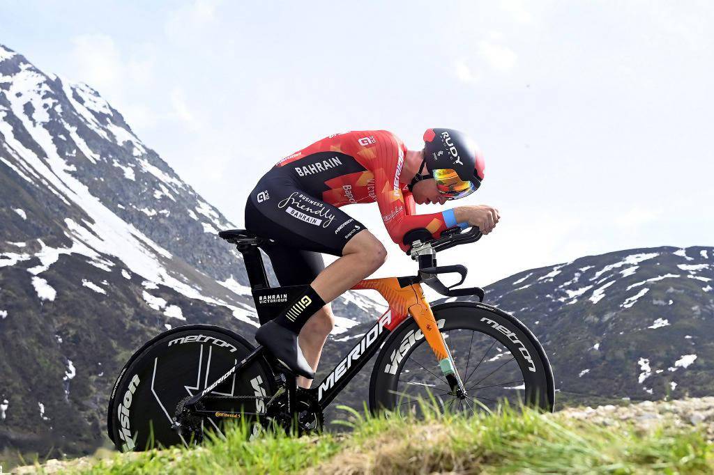 双冠入荷巴林胜利车队满载而归