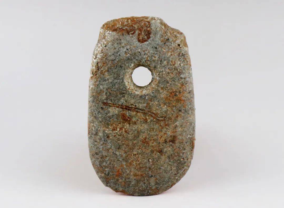 何村马家浜文化遗址部分出土文物▼部分考古成果展示带观众进行了一场