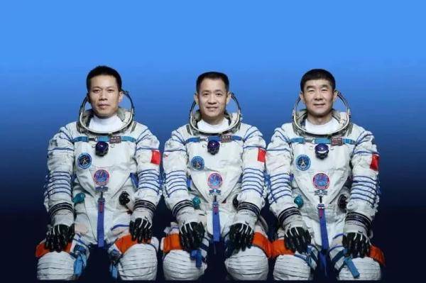 着陆场|明日出征！神舟十二号3名航天员定了，他们在天上如何生活？剧透来了→