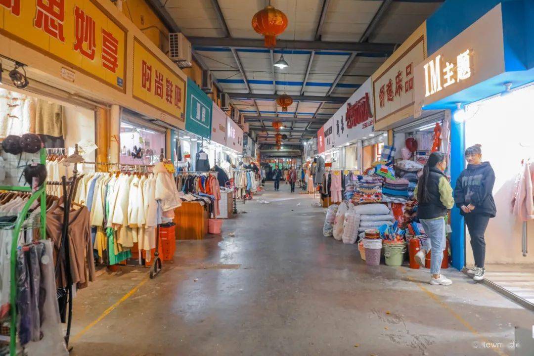 现在的虎泉夜市在和谁道晚安