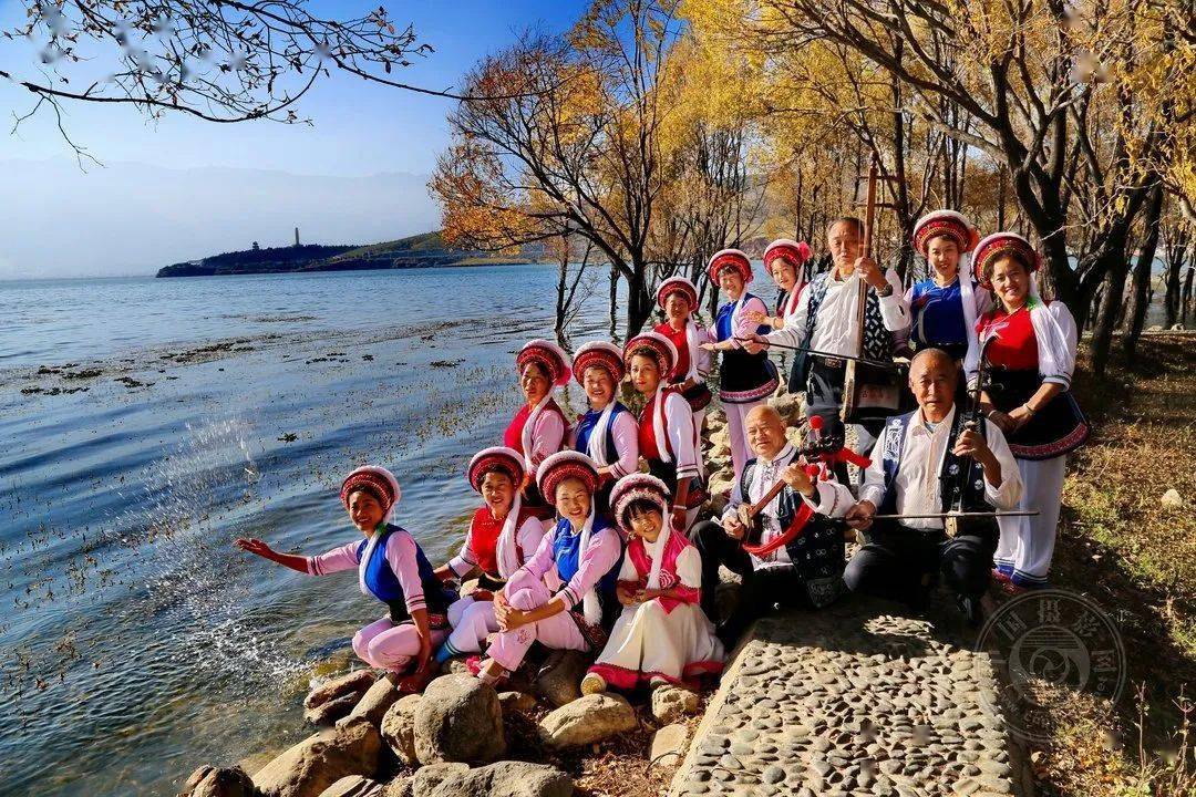 中国摄影网签约摄影师宋金钟:《中国56个民族合影》