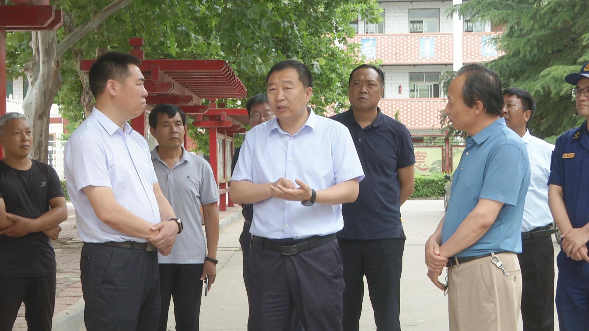 李中耀检查督导我县安全生产工作