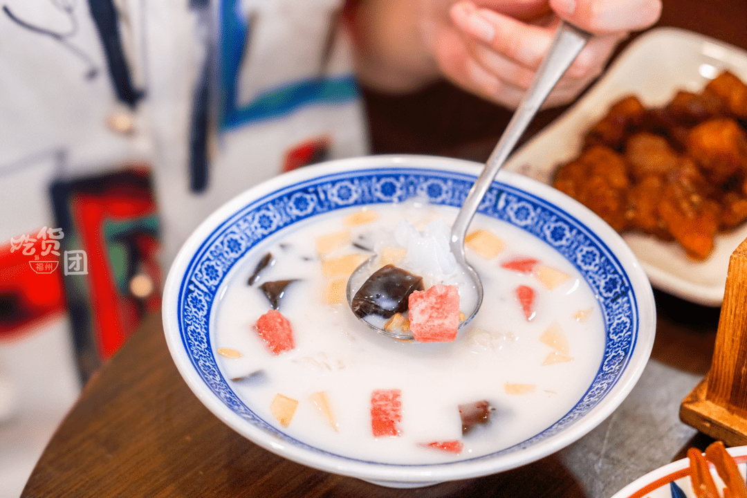 福州的天实在太热了,最近的我完全靠冰饭过活!