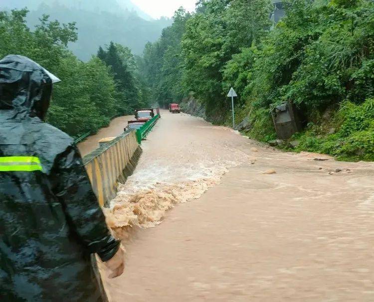 汛情就是命令 苍溪县红十字救援大队紧急处置多起洪涝隐患_山洪