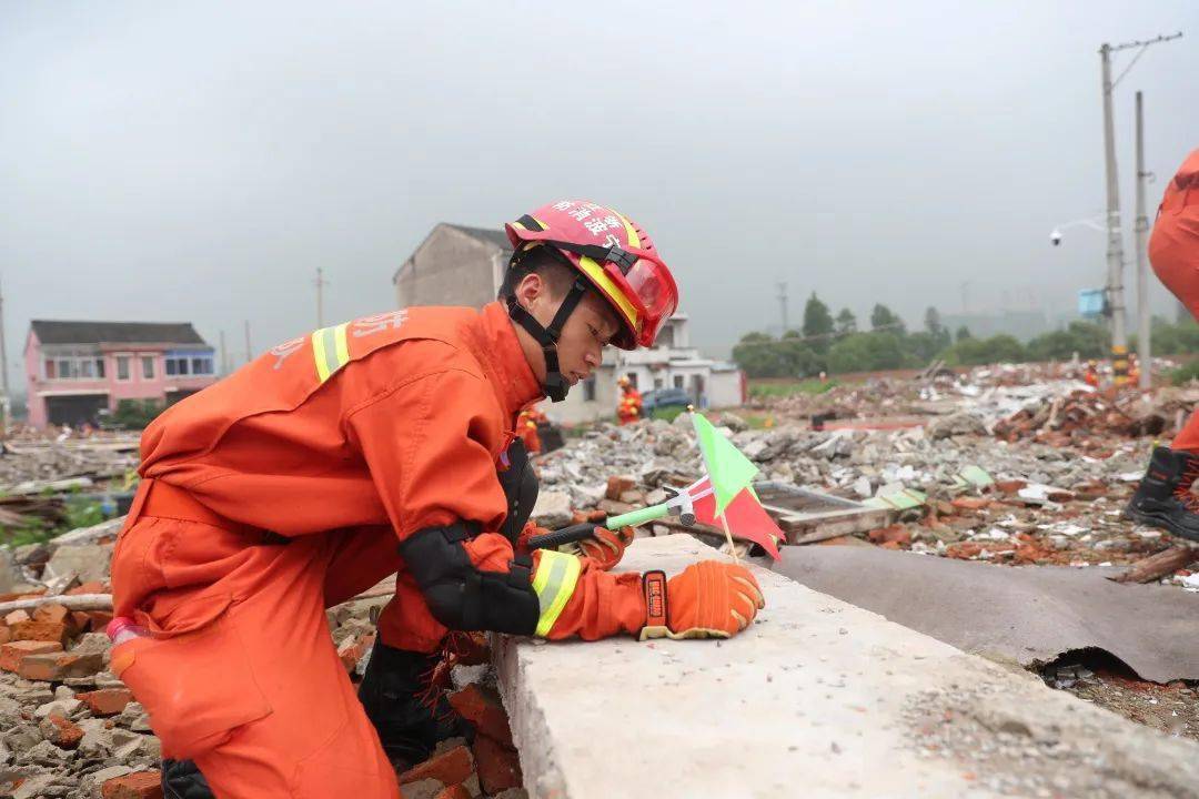 生死時速寧波消防開展地震演練65名消防員緊急出動