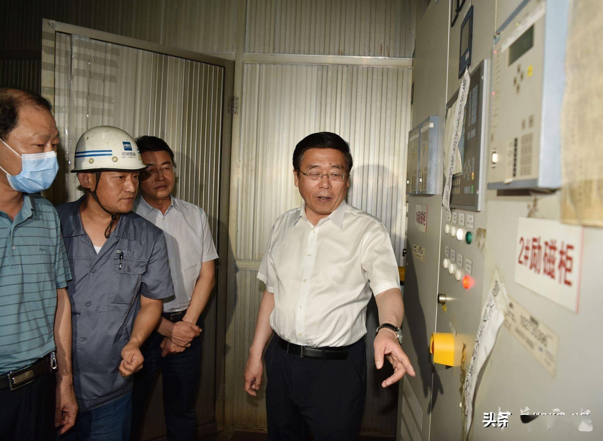 副市长高和平,市政府秘书长牛平昌一同检查