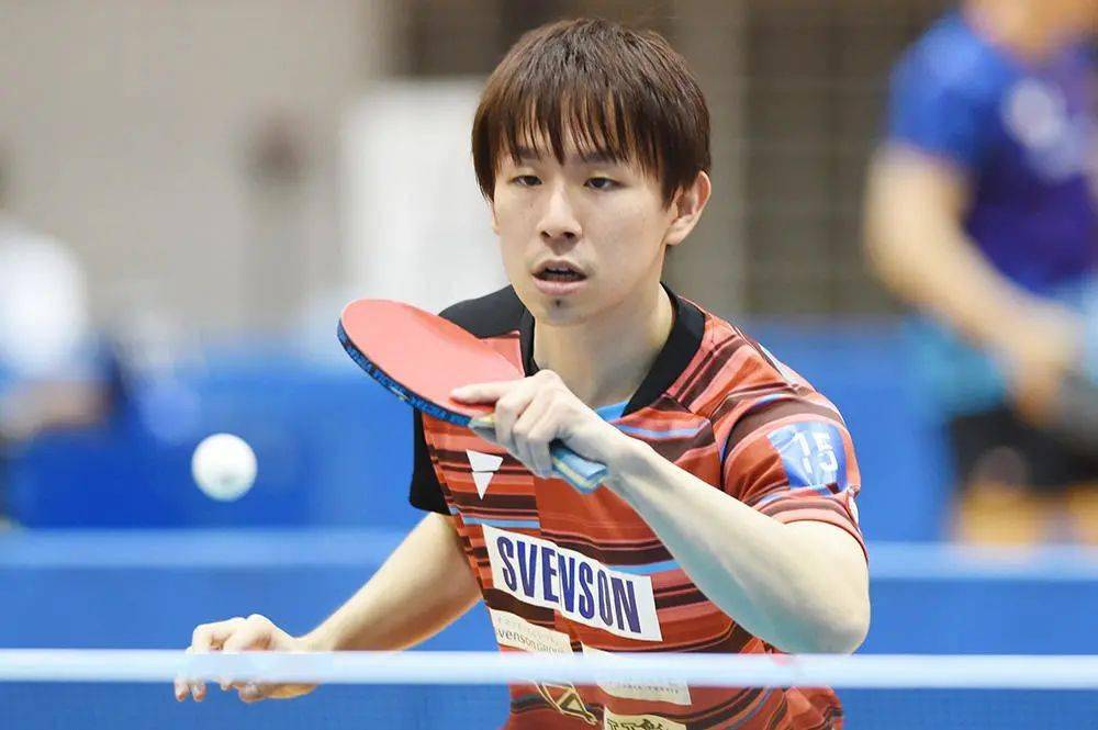 接下来半决赛户上隼辅更是打出11-6,11-6,11-2连赢三局,3-0横扫松村雄