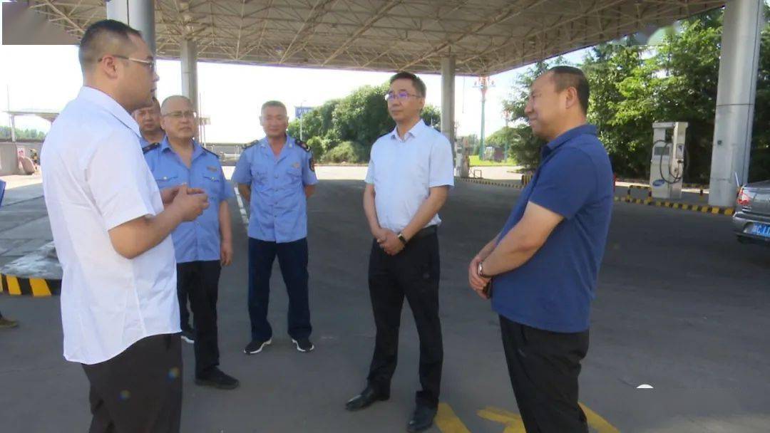 陈尚东一行先后来到眉县众力工业气体有限公司,陕西秦宝牧业发展有限