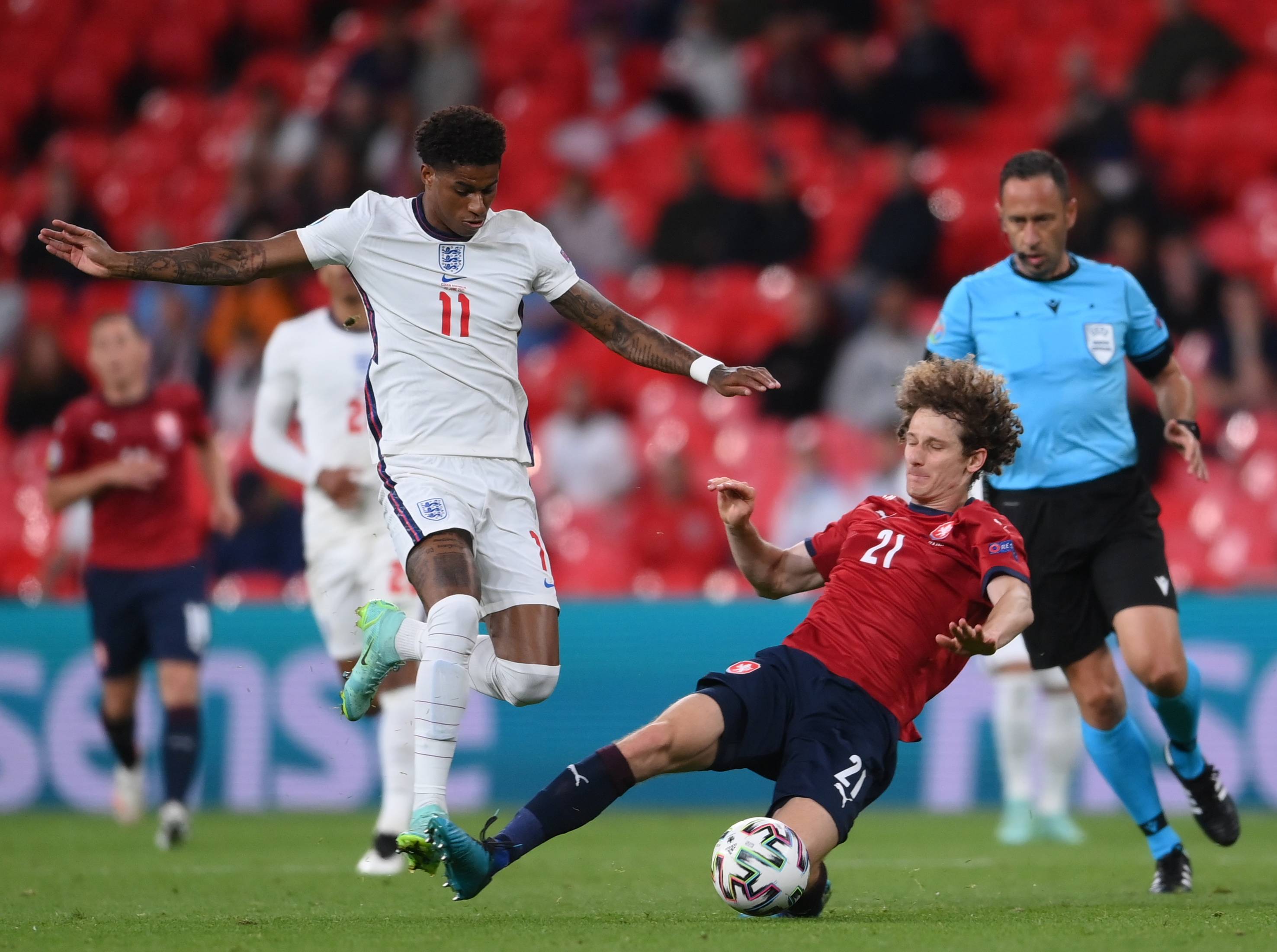 足球欧锦赛英格兰胜捷克