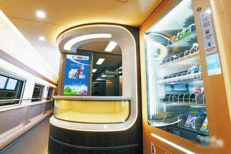 复兴号智能动车组上新餐车上将配备自动售货机