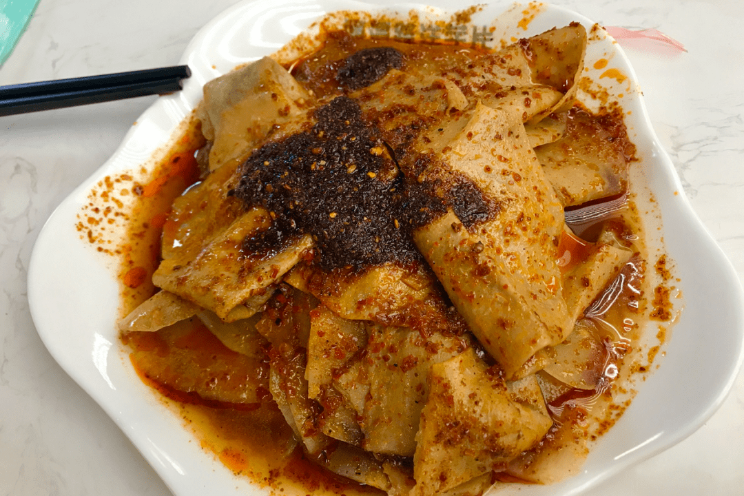 在兰州用洋芋做的小吃数不胜数,但要问起哪样洋芋制品最受兰州人欢迎