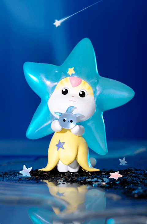 其实在整体的盲盒公仔设计上,外观都基于故宫猫的萌态,适当结合海底