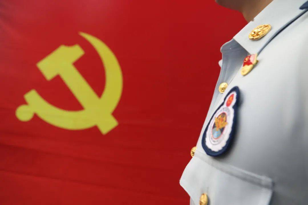 所在忠诚坚守铸党魂,椒江消防党旗红以芳华立誓,用青春践言党旗照初心