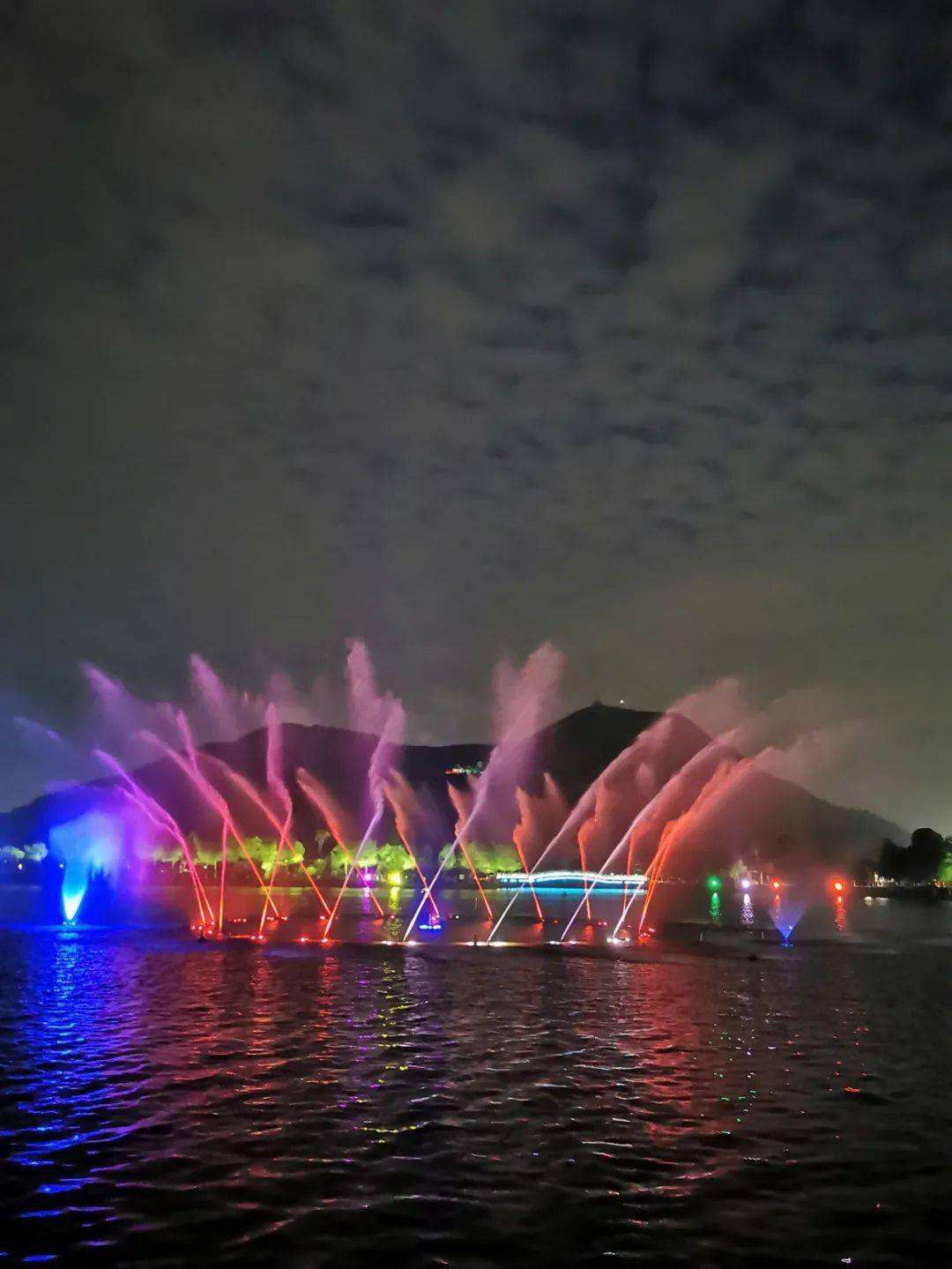 清和公园音乐喷泉图片