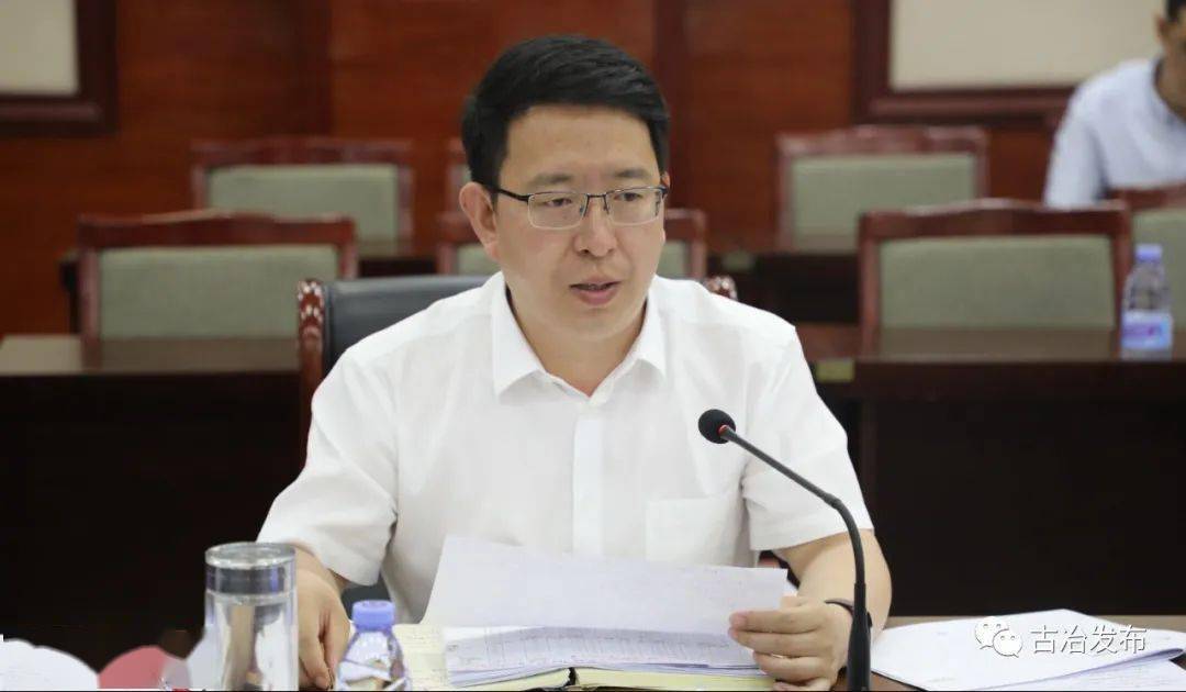 区领导路军强,李永生,冯永军,于杰,田利党就当前疫苗接种工作讲了意见