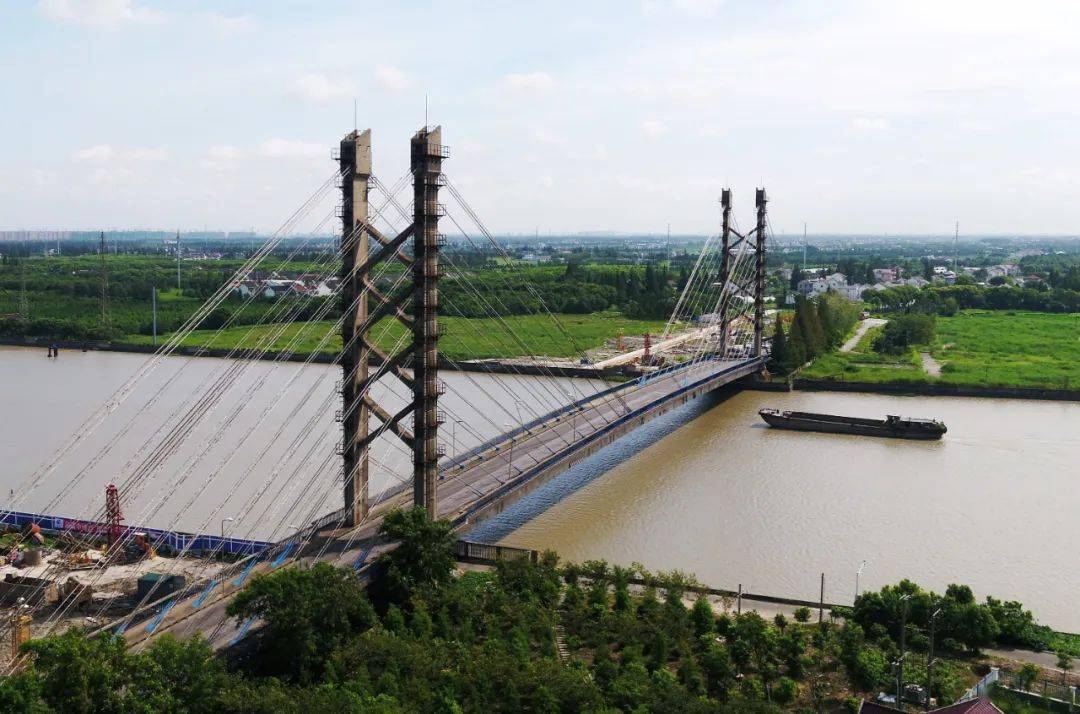 【交通】叶新公路泖港大桥今天全线通车!