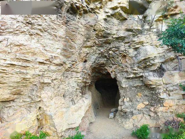 驴友井陉深山发现神秘圣水老人说能治病