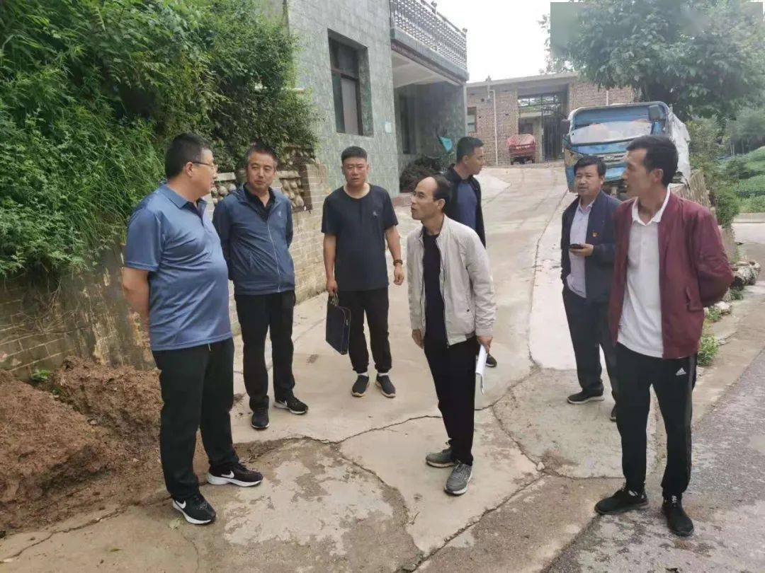 县委第五督查组检查指导王坝镇当前各项重点工作开展情况