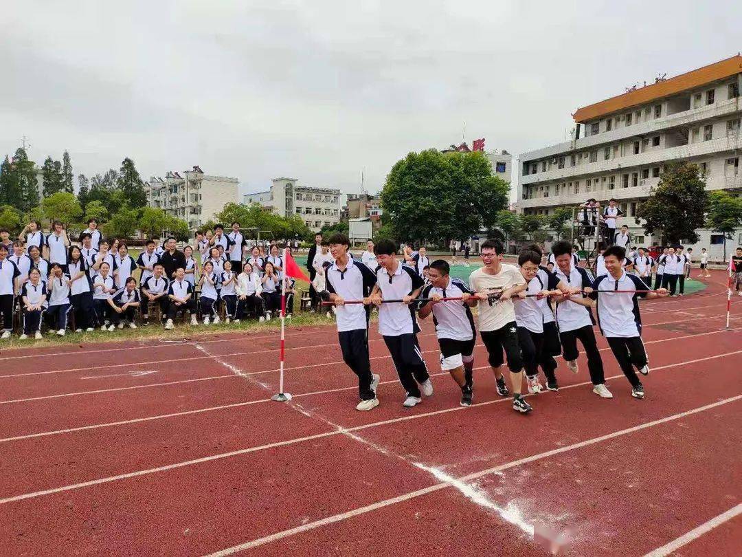 围观天门这所学校的趣味运动会嗨翻天