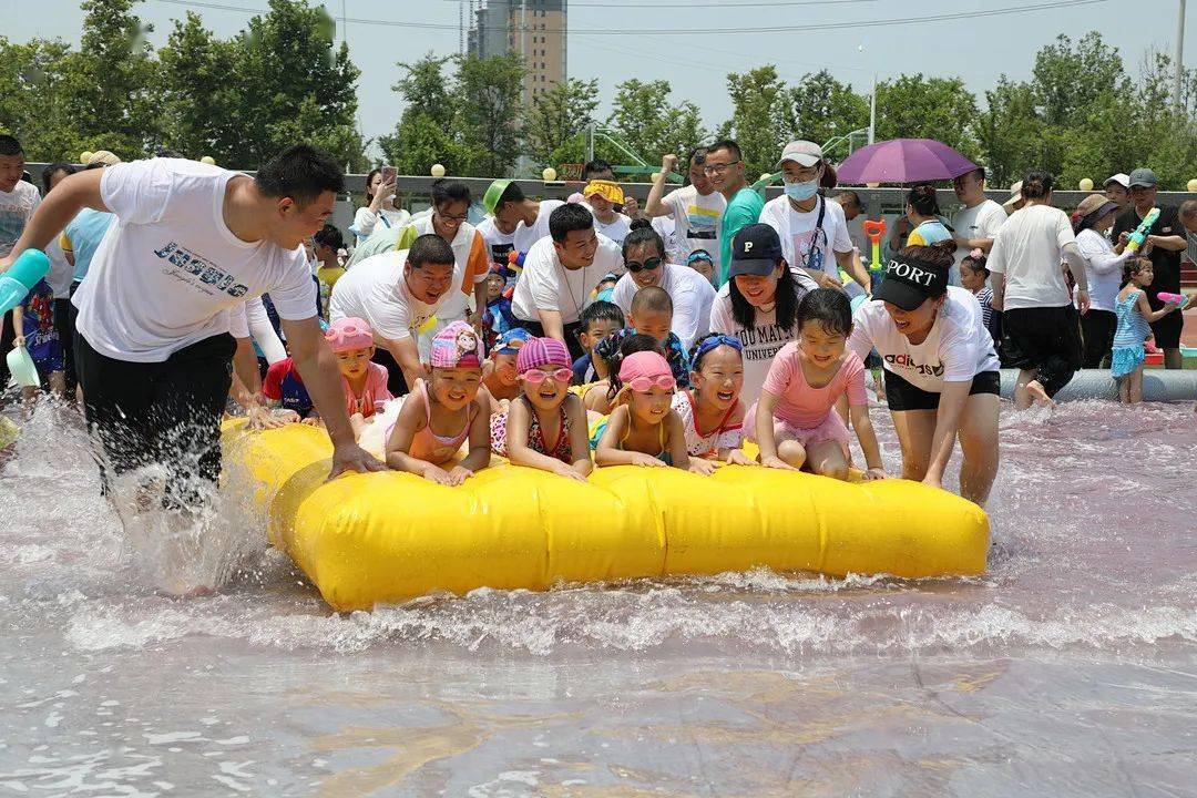 夏日狂欢潮玩泳装秀萌娃戏水泡泡趴蓓蕾教育