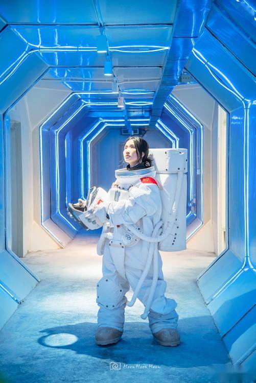 打卡最近爆火的火星营地穿上宇航服拍的大片太有感觉了