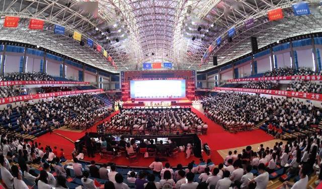 摄影 黄丽红推介会上,国家科技进步一等奖获得者姜周华,三次离家,五年