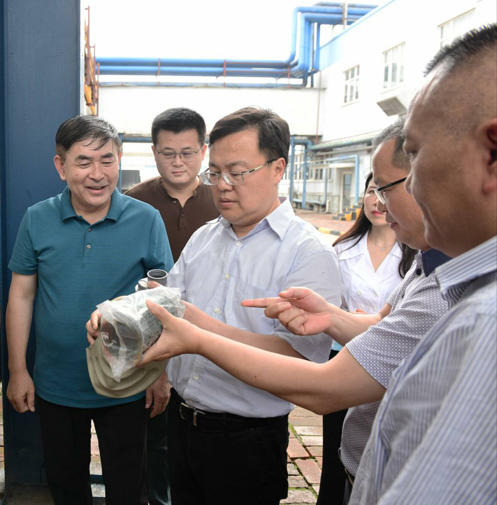 成都金堂县委书记辜学斌获评全国优秀县委书记不分一线二线大家都在