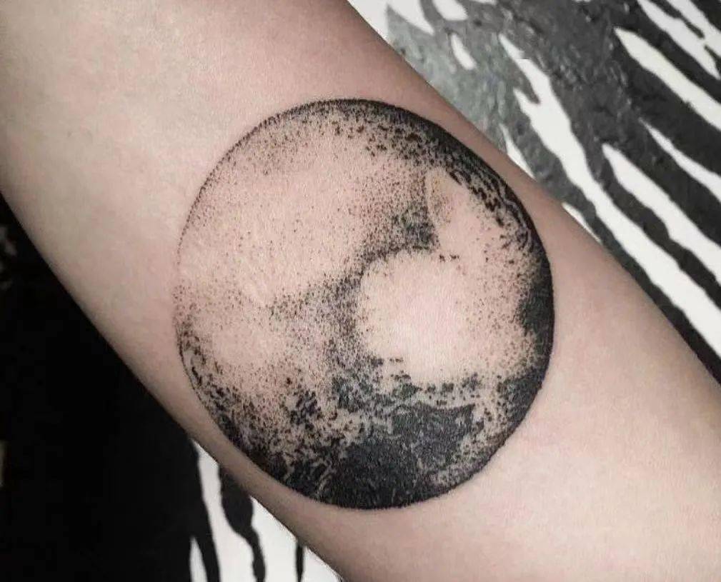 有着心形印迹的冥王星