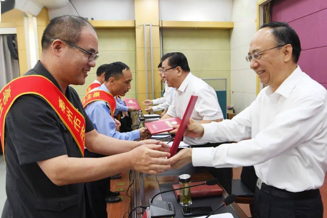 全市政法队伍教育整顿总结大会暨常态化机制化开展扫黑