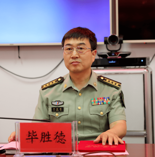 沧州市委常委,沧州军分区政委毕胜德出席仪式,县委书记