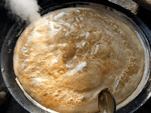 传统美食 ▎小米琼锅糖,老手艺人耗时48小时精心制作,用料十足,满嘴