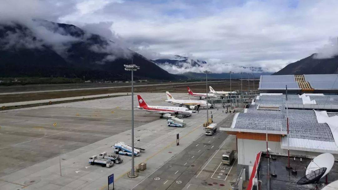 76尼泊尔卢卡拉机场