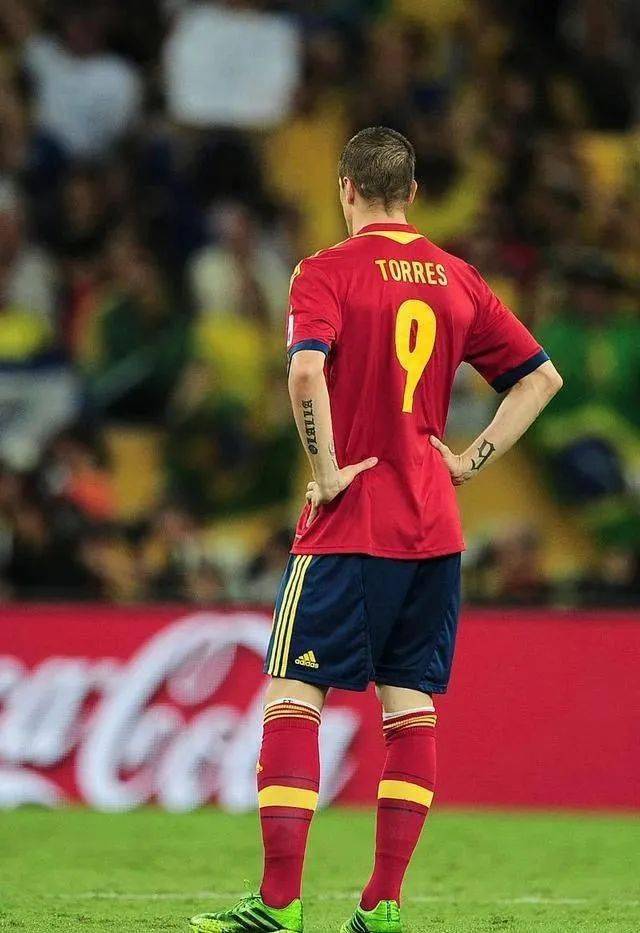 托雷斯,比利亚相信西班牙球迷应该无比的怀念但还是上演了一出宠儿与