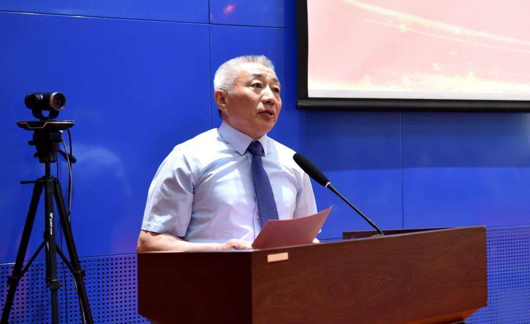 我校举行纳日碧力戈教授引进签约仪式暨学术报告会