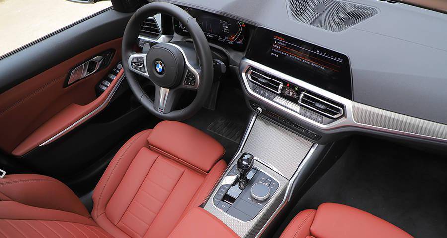 鹏哥聊车恰到好处的分寸试驾宝马330im运动曜夜套装