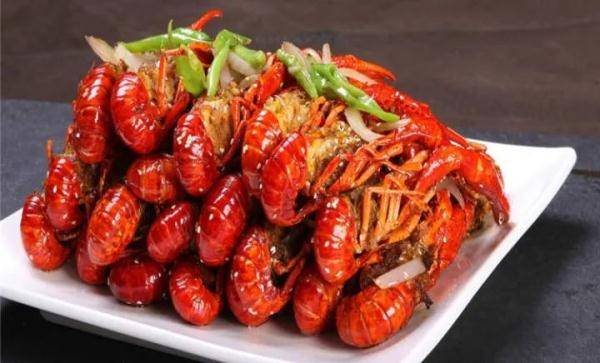 横纹肌|热搜爆了！这样吃小龙虾竟会中毒？很多人都没留意