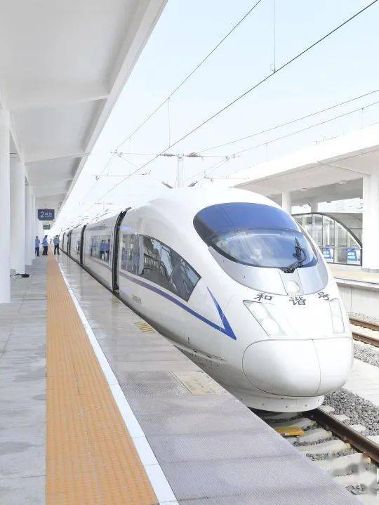 最新朝阳至凌海南高速铁路开始按图运行试验