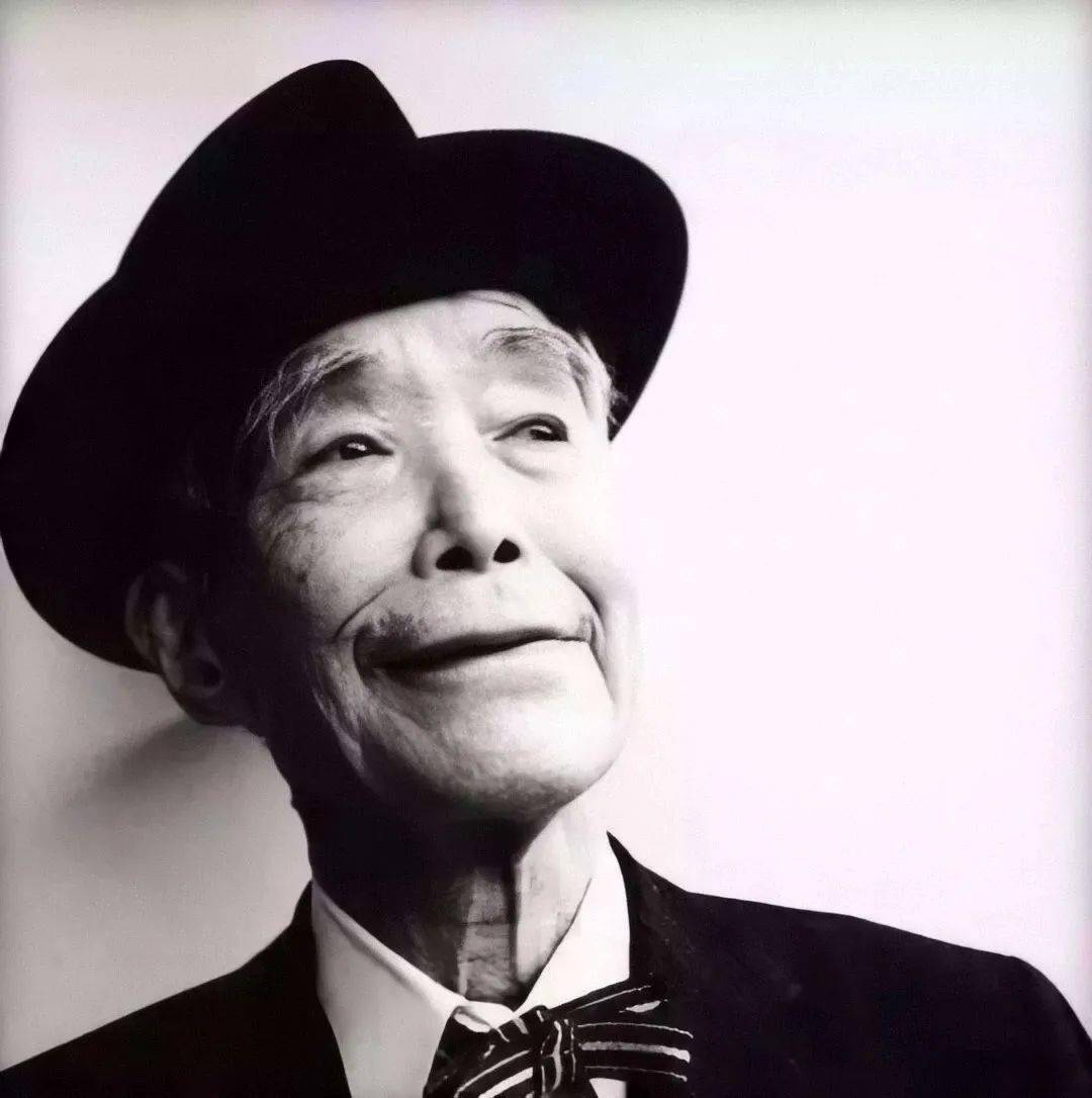 坂本五郎2016年,92岁的坂本五郎于东京与世长辞,从买卖旧衣到买卖古董