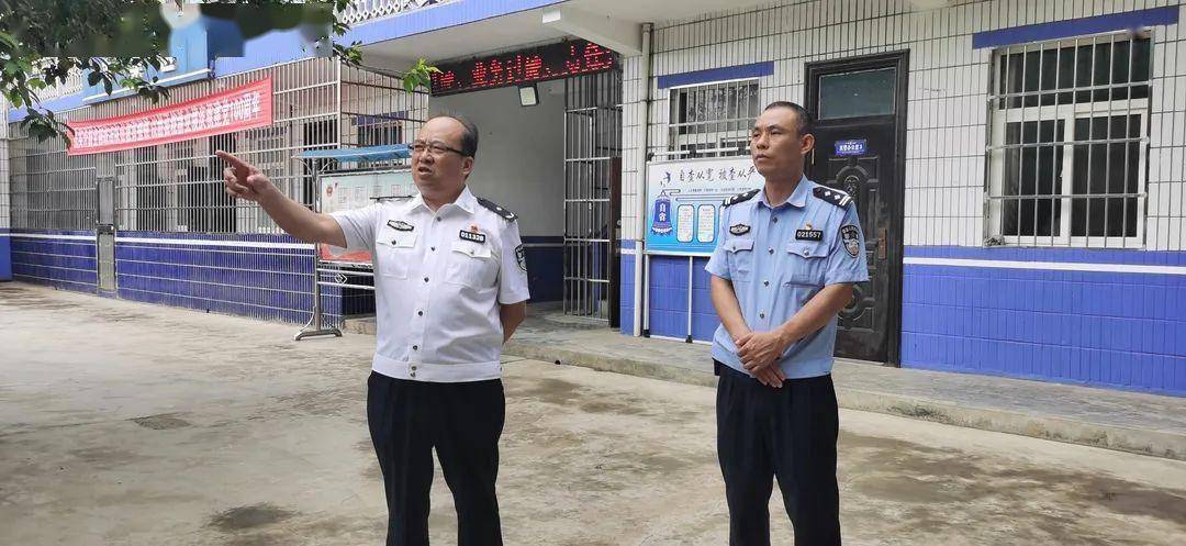 公安长安分局局长李会贤到一线慰问调研