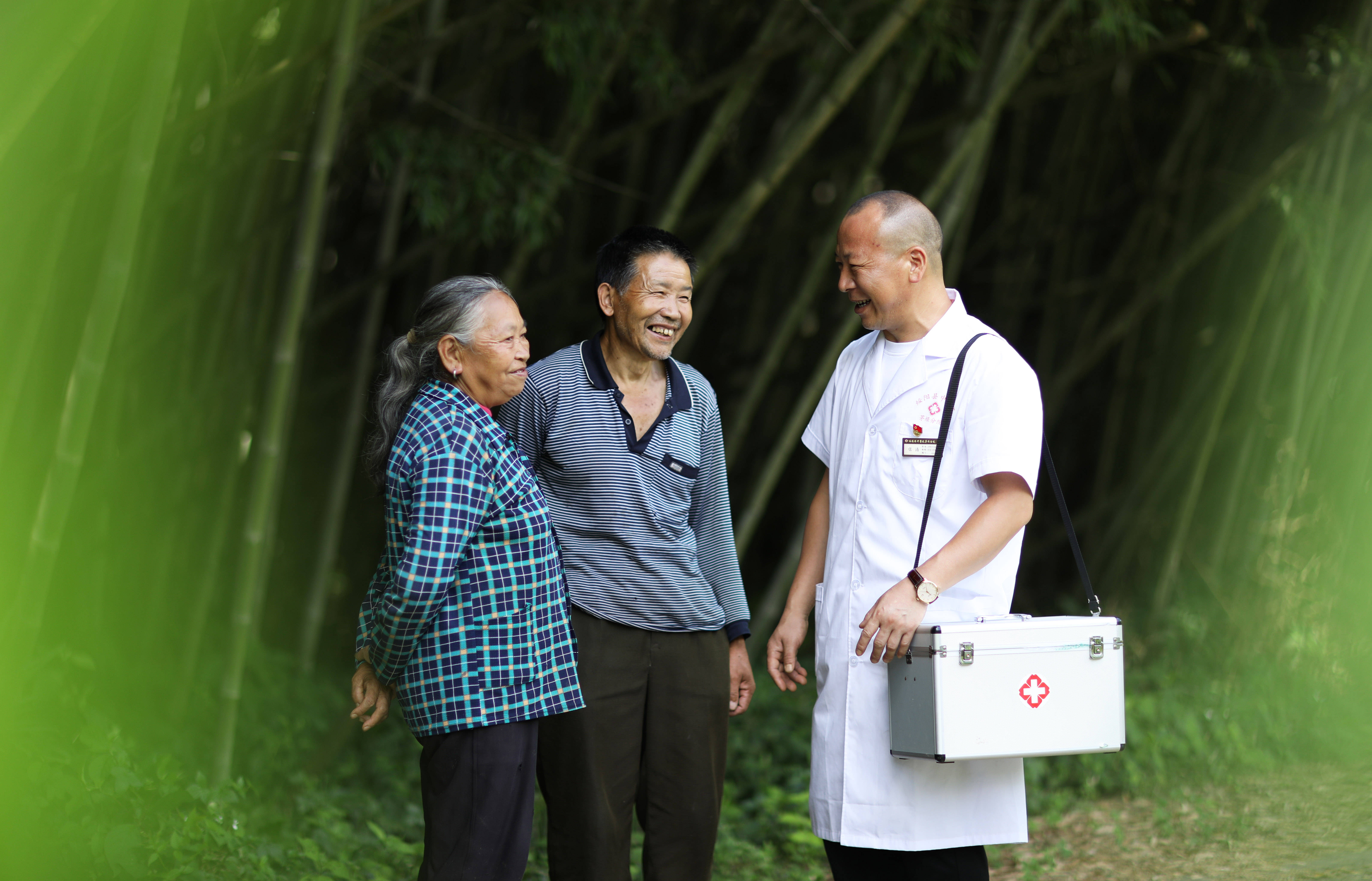 贵州绥阳70后村医守护村民健康30年