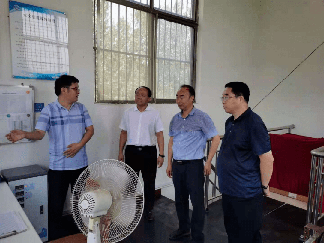 郓城县水务局领导视察调研郓城水文中心防汛工作