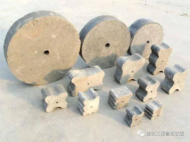 如何确保钢筋混凝土保护层厚度?_垫块