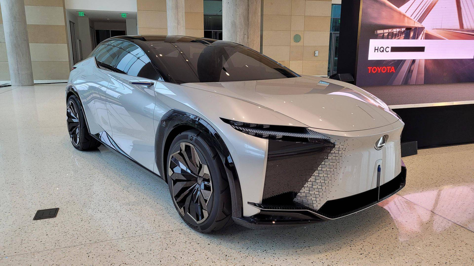 即将推出的雷克萨斯电动汽车车型将专注于性能和驱动动力学