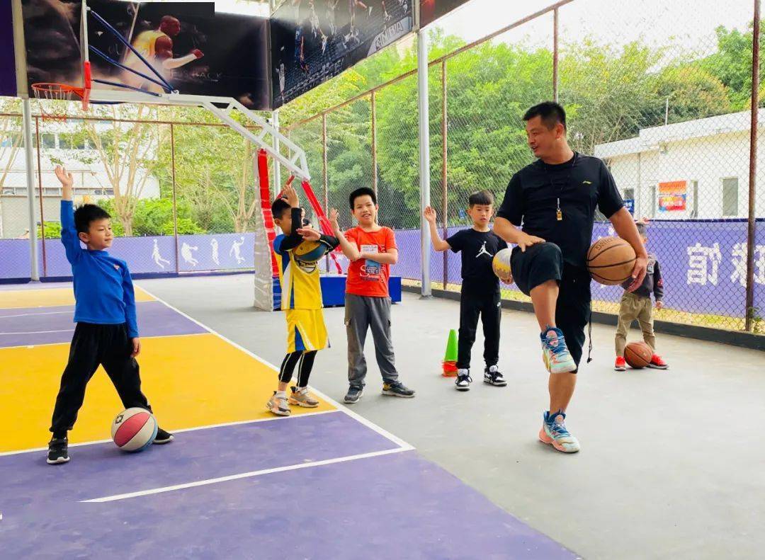 杜峰训练营教练团队要来恩平篮球夏令营开班名额有限快抢