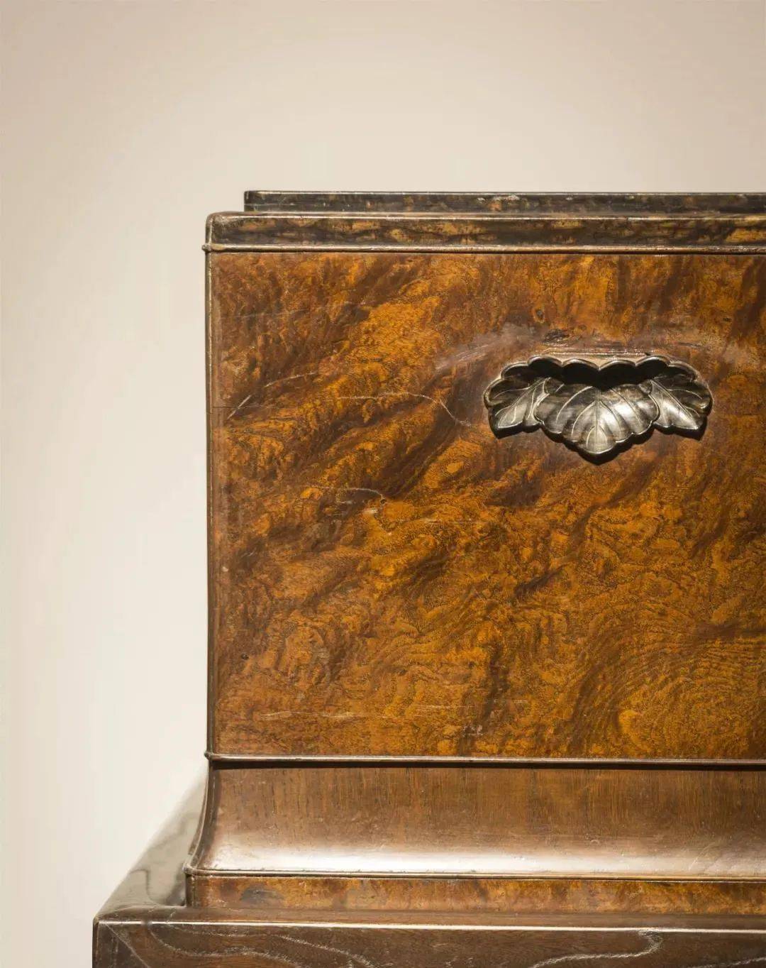 瘿木传统家具界的林妹妹