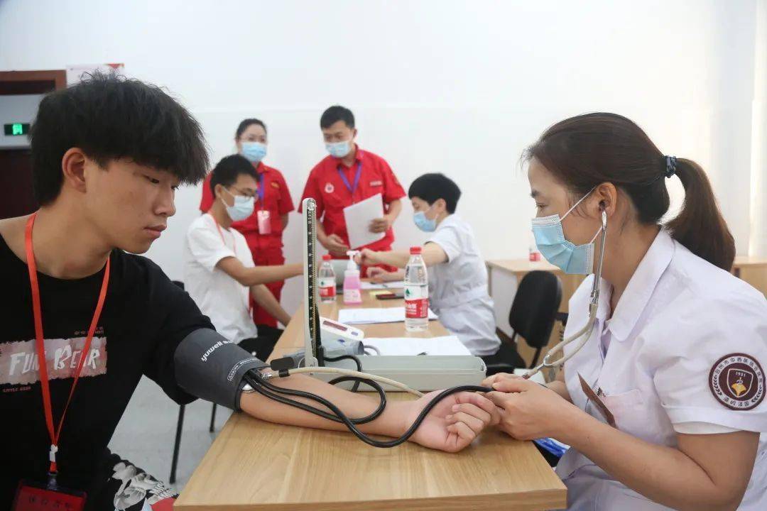 征兵进行时城西街道2021年征兵目测体检工作顺利完成