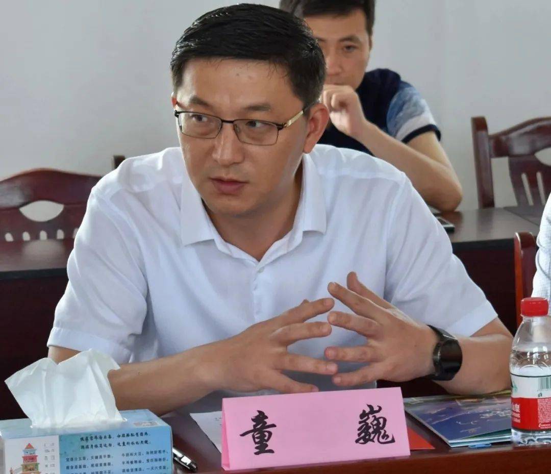 连云港团市委书记童巍云杉资本与百禄镇开展捐建百禄镇高湖村梦想