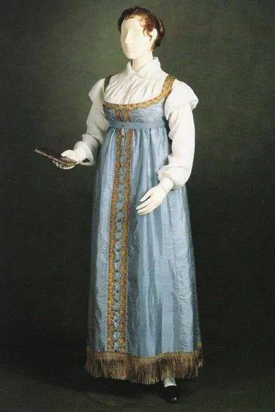 欧洲|200多年了,简·奥斯汀最爱的美裙依旧经典!胸以下全是腿靠它了